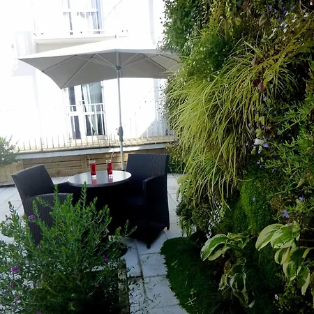 Hotel De La Plage 3*
