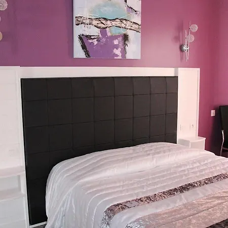 De La Отель Сен-Пале-сюр-Мер