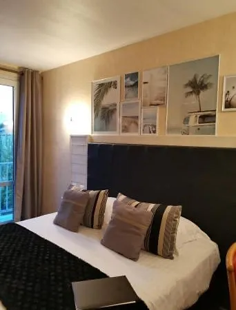 De La Plage Hotel