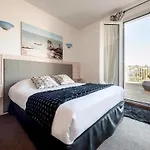 De La Plage Hotel