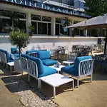 Hotel De La 3*