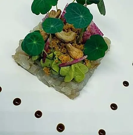 Hotel De La 3*