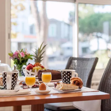 De La サン・パレ・シュル・メール