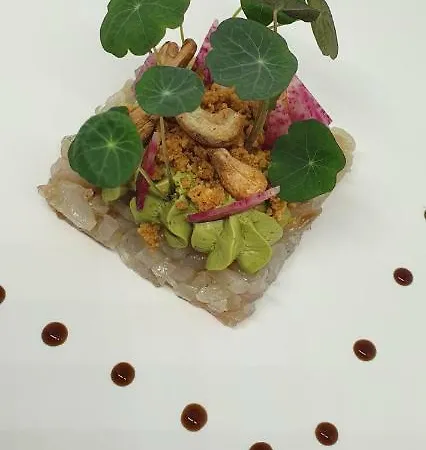 De La Hotel 3*